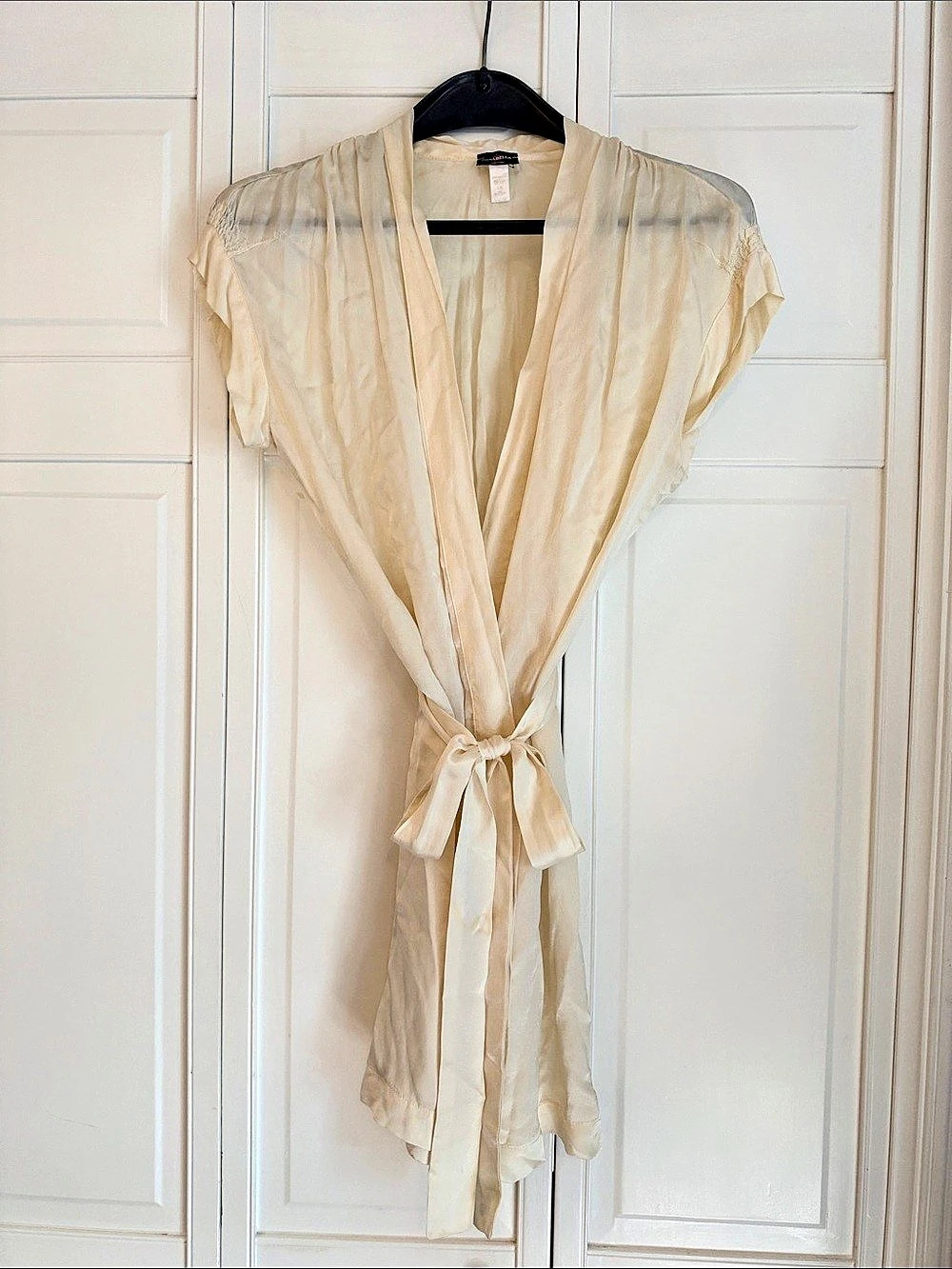 Cosabella Silk Wrap Robe in Cream, Size Small